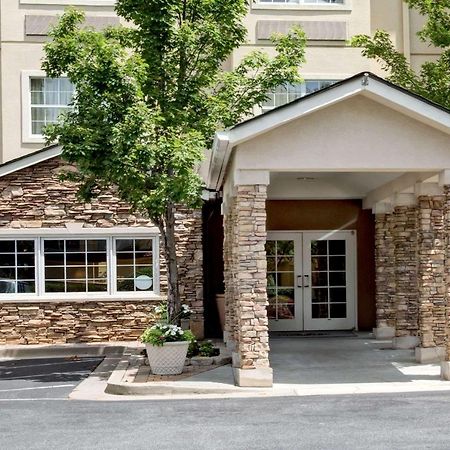 Microtel Inn & Suites By Wyndham Perimeter Center Sandy Springs Exterior photo