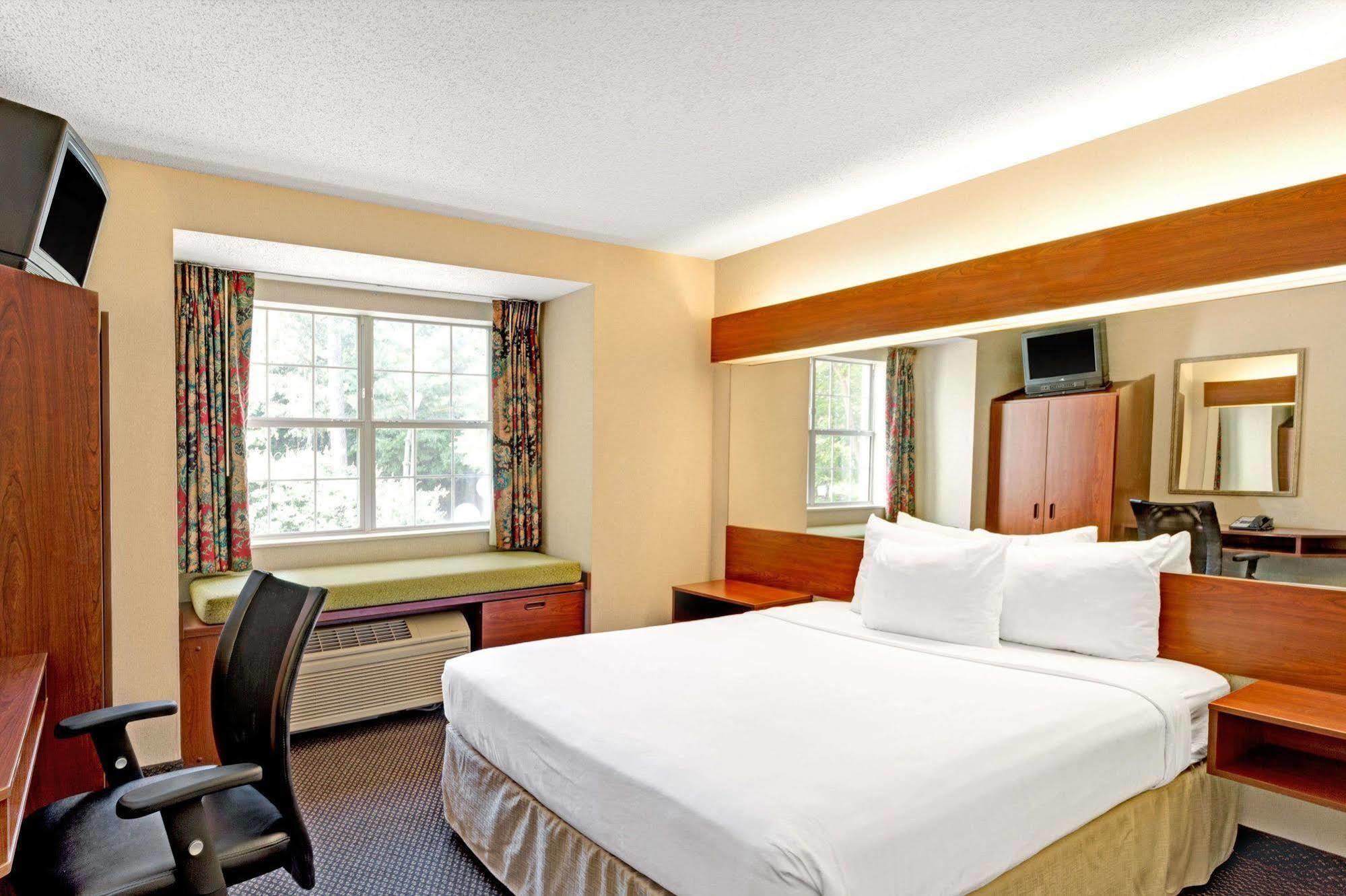 Microtel Inn & Suites By Wyndham Perimeter Center Sandy Springs Exterior photo